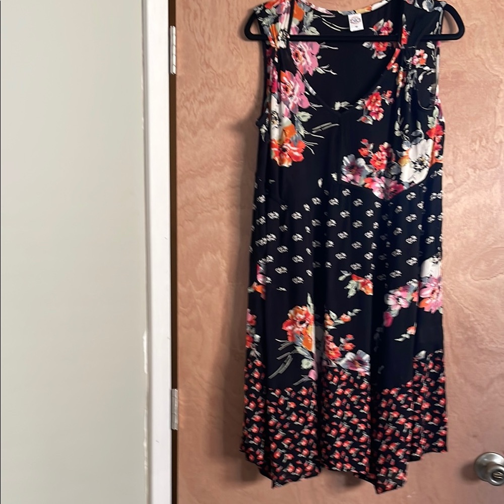 Bila floral dress sz M